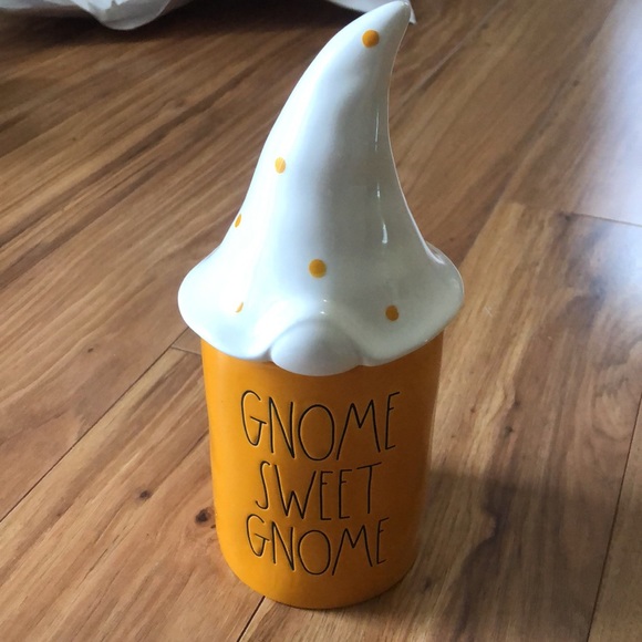 Rae Dunn gnome sweet gnome candle with hat - Picture 3 of 9